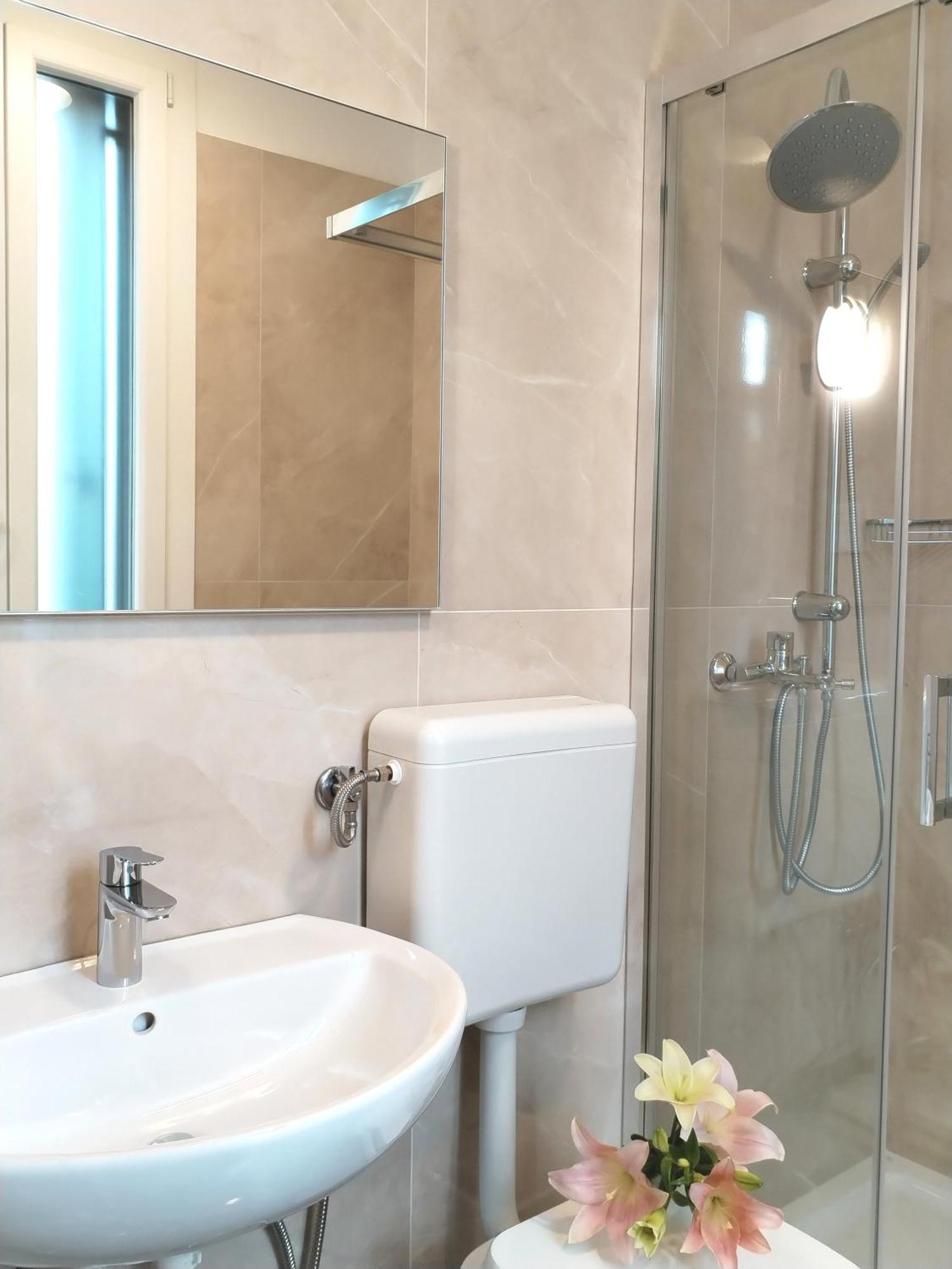 Arcobaleno Rooms Mestre-Venezia Exterior photo